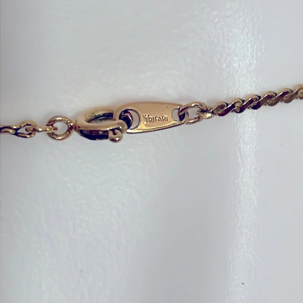 Vintage Trifari gold tone Necklace